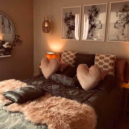 Bienvenue Au Petit Bonheur Apartment Онфльор Екстериор снимка