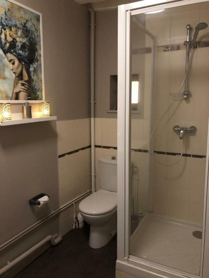 Bienvenue Au Petit Bonheur Apartment Онфльор Екстериор снимка