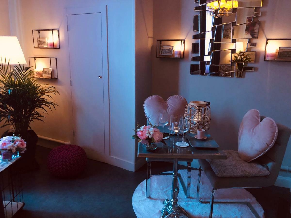 Bienvenue Au Petit Bonheur Apartment Онфльор Екстериор снимка